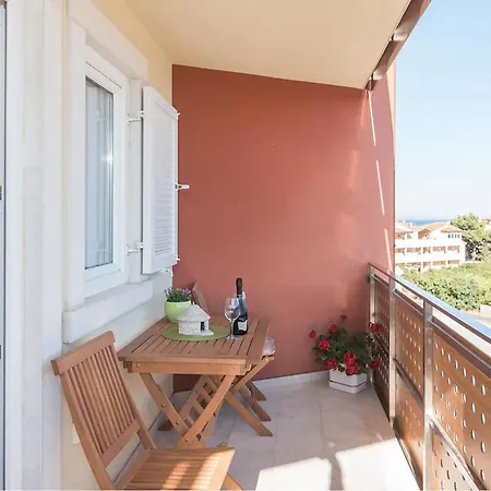 Gorgeous In With House Sea View Apartment